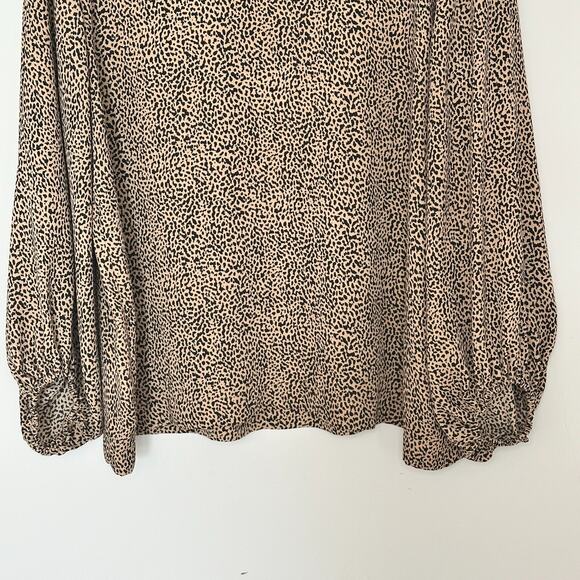 Loft Leopard Print Billow Sleeve Blouse Size Large Round Neck Button Pleated - Picture 3 of 10